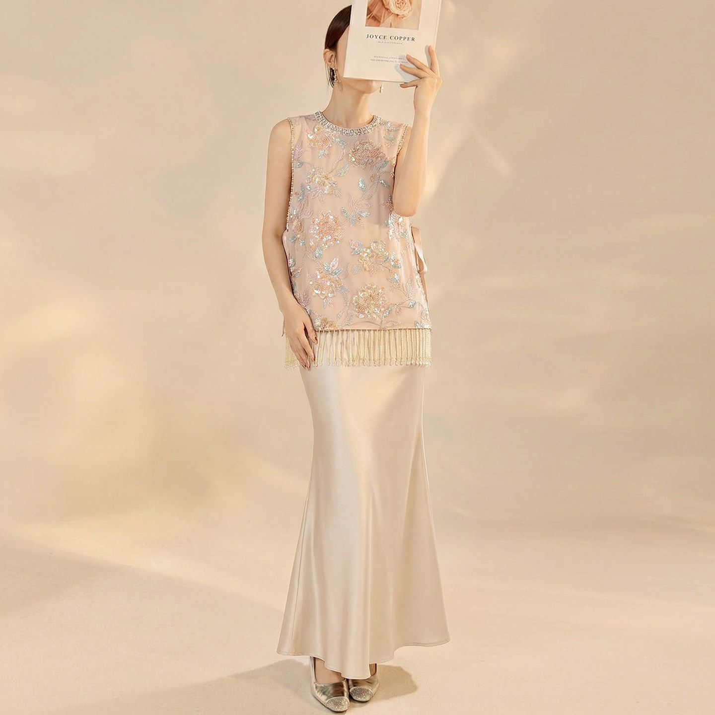 2026春装新款轻奢新中式国风重工亮片刺绣钉珠流苏马甲外套吊带裙