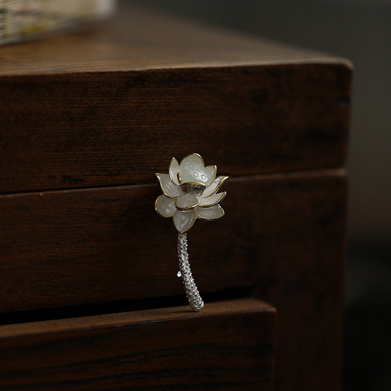 花见丨软语古典国风新中式天然和田玉莲蓬通体S925纯银荷花胸针