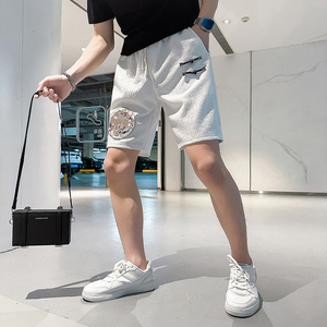 B323-DK20-P48控68社会小伙店主风潮流风刺绣休闲短裤五分裤图片