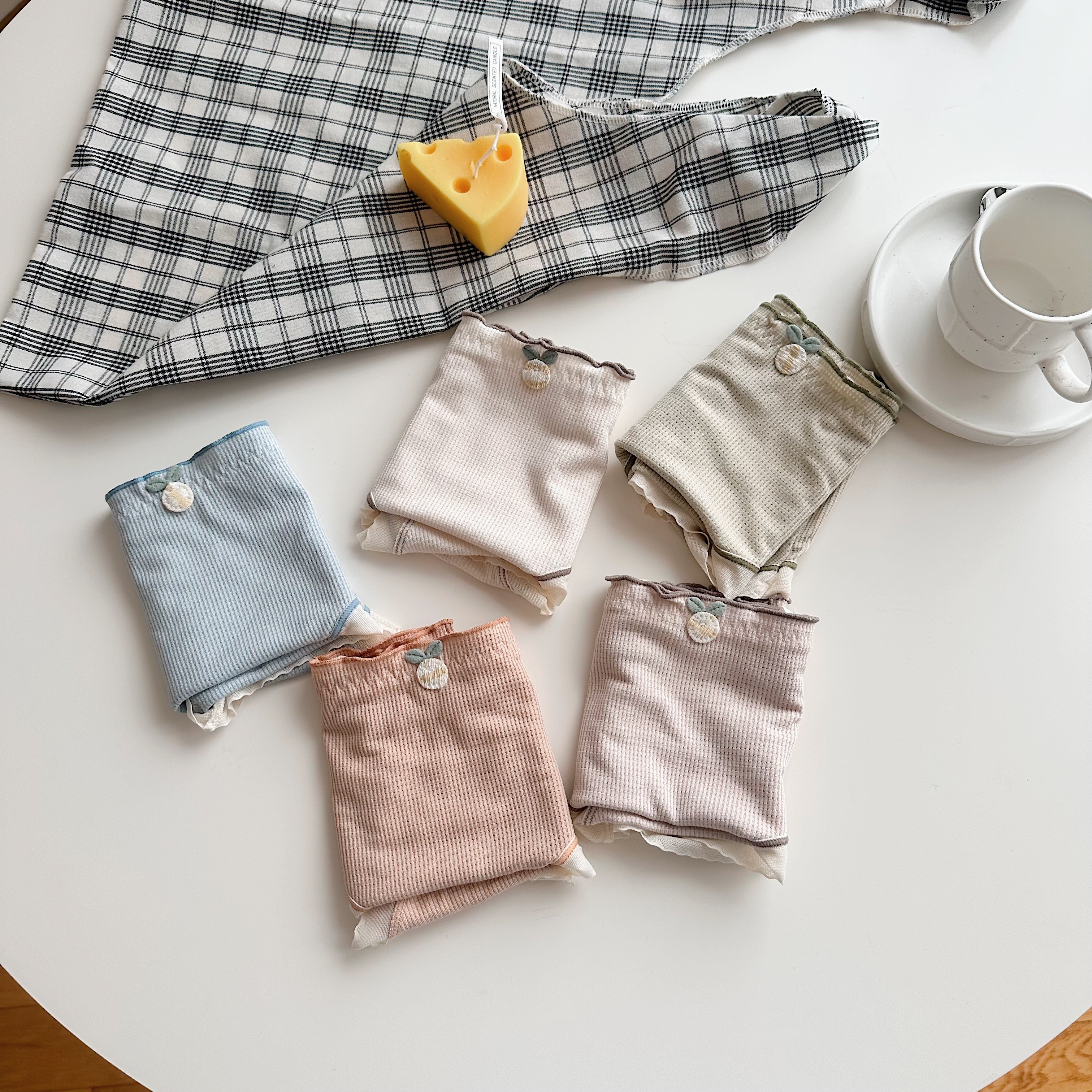 莫代尔内裤全棉无痕中腰抑菌裆