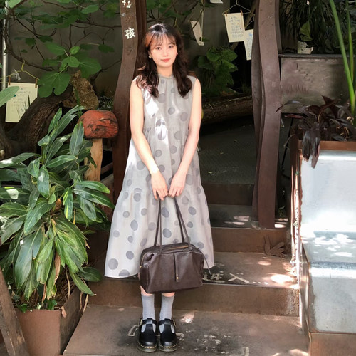 韩系波点无袖宽松遮肉娃娃裙