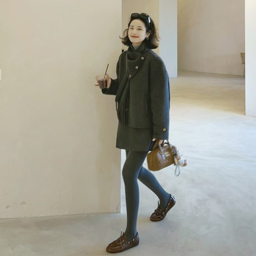 通勤风深灰色毛呢外套半身裙套装