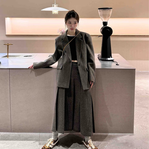 秋冬毛呢西装百褶裙两件套显瘦