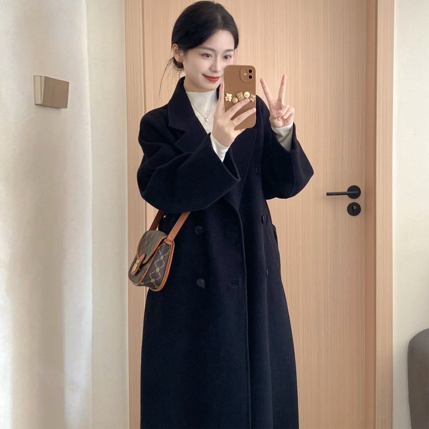 韩系小个子中长款双排扣毛呢外套