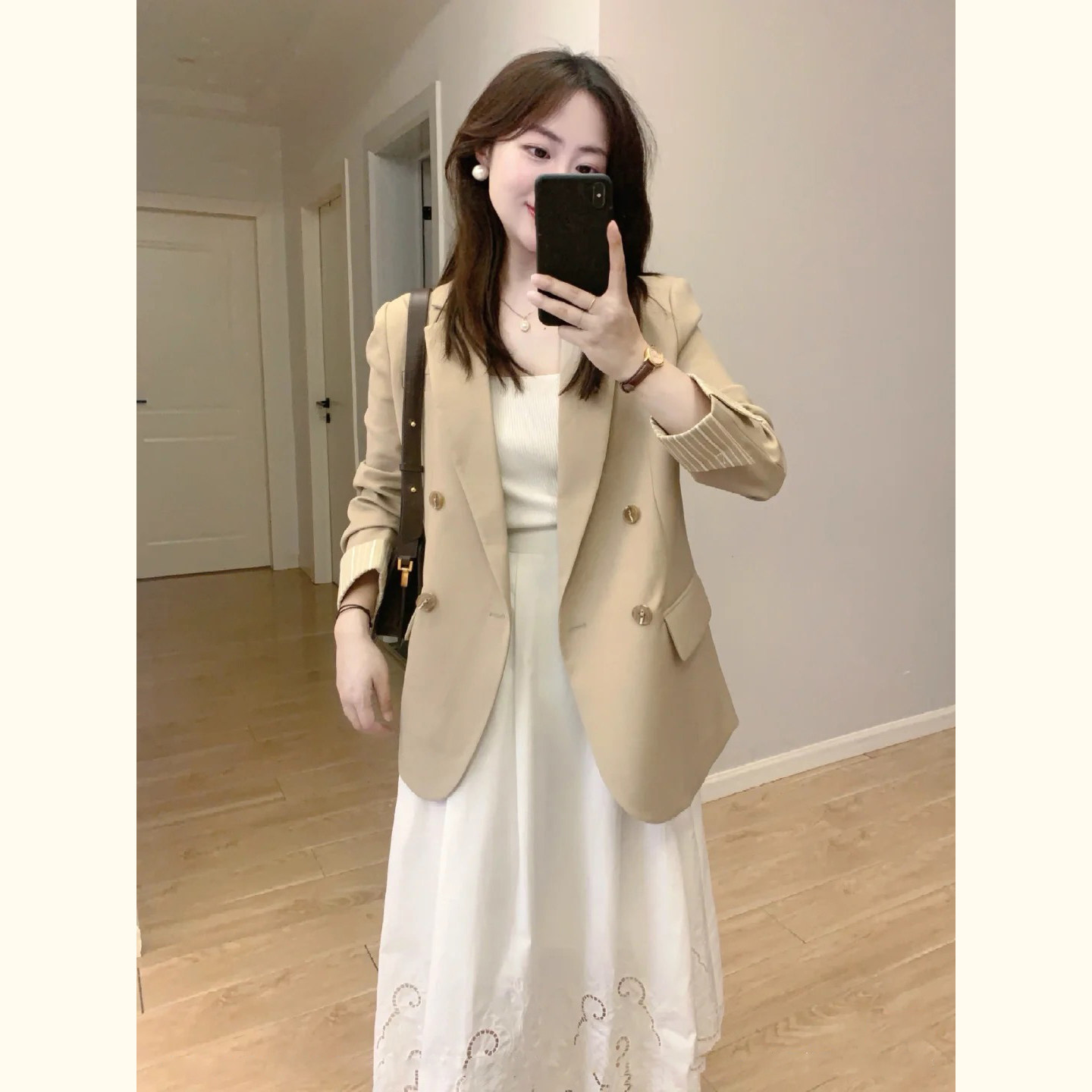 高级感卡其色西装外套女春秋季韩版宽松显瘦小个子双排扣西服上衣