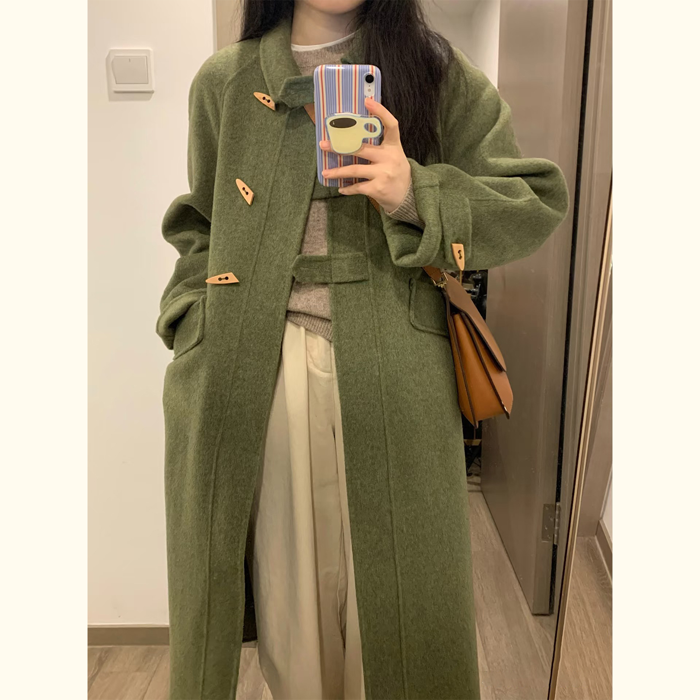 复古绿色牛角扣中长款毛呢外套