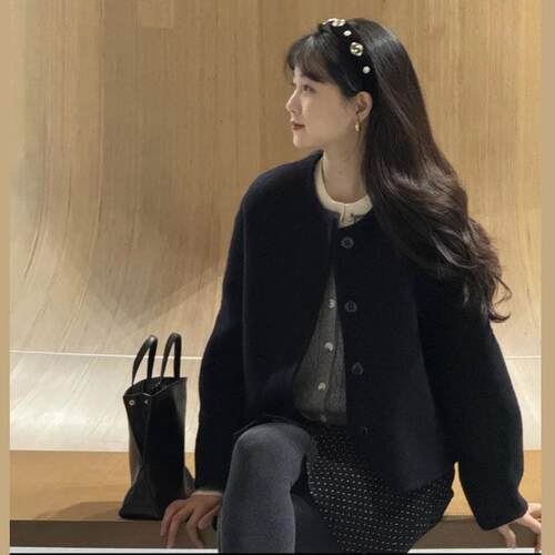 圆领黑色毛呢外套短款大衣小个子