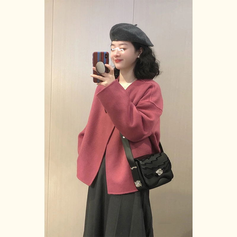 秋冬复古韩版设计感小个子搭配显高呢子大衣树莓粉毛呢外套女短款