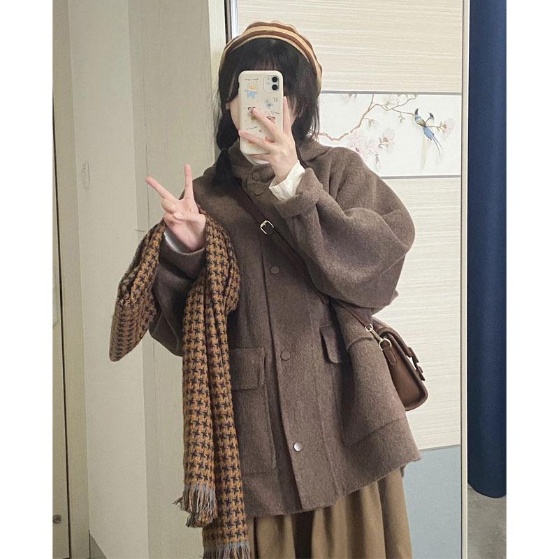 宽松小个子高级感连帽毛呢外套女冬季新款学院风斗篷短款呢子大衣