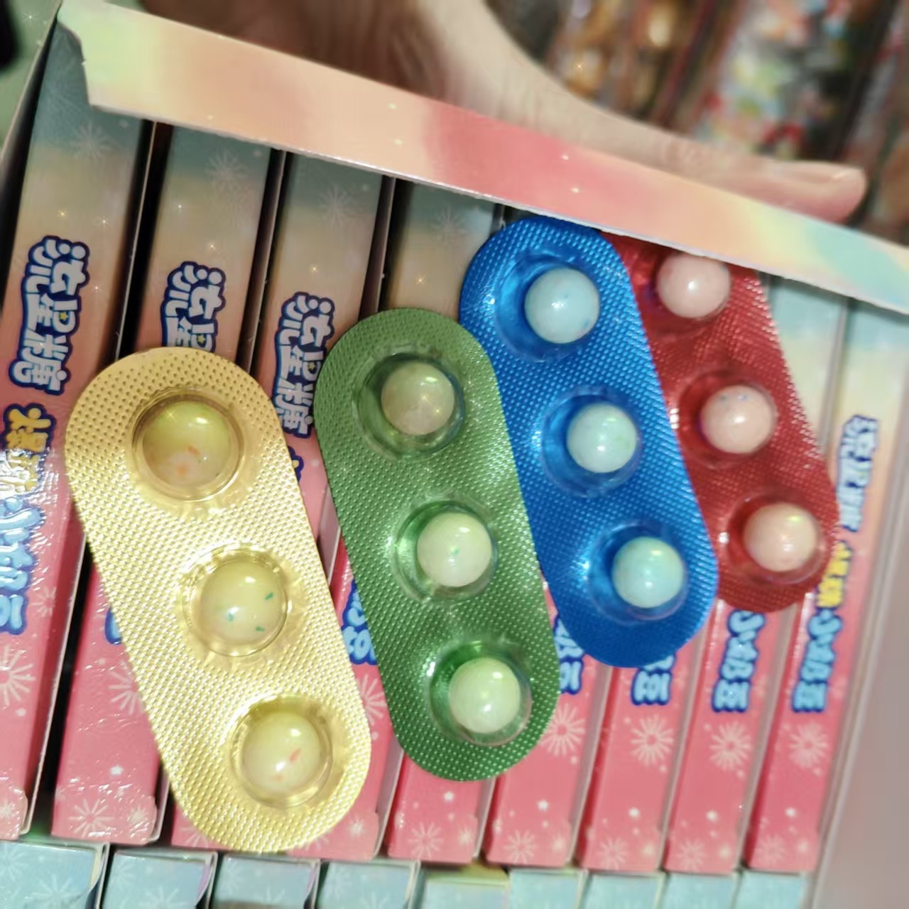 卡皮巴拉爆珠小奶豆流星糖果新款创意多口味脆皮奶糖休闲解馋零食