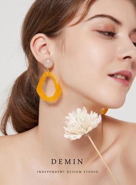 DEMIN 法式蜜蜡黄耳环小众几何撞色耳钉欧美夸张耳饰无耳洞耳夹女