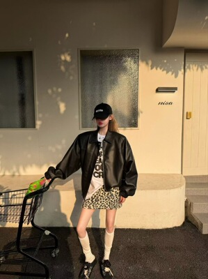 MIDO家 韩国东大门新款领口刺绣花朵后背字母翻领皮衣外套女夹克