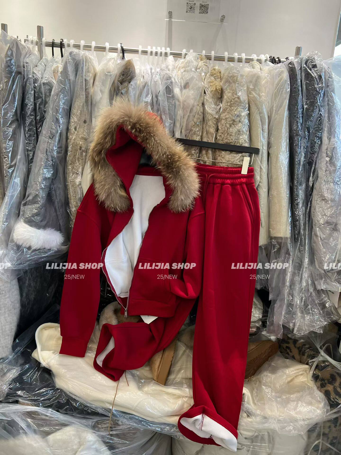 MIDO家 高级感加绒红色毛领连帽卫衣套装女25冬新款阔腿裤两件套,女装/女士精品,时尚套装,淘宝优惠券,粉丝福利购,淘宝优惠卷
