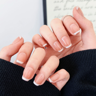 高级感法式 纯手工穿戴甲2025短款 简约温柔风 榛果拿铁 AuraNail