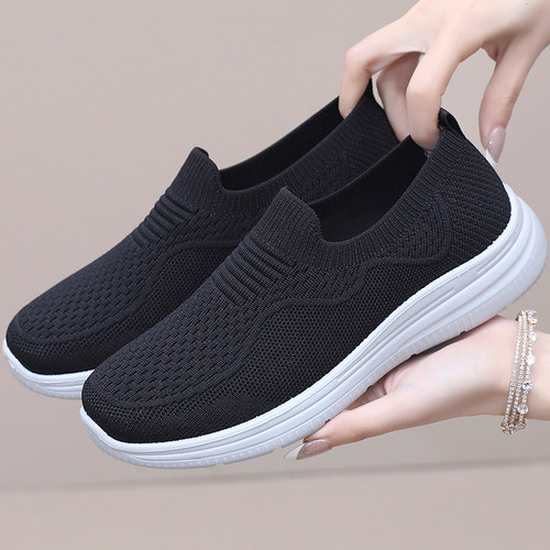 春秋新款老北京布鞋女单鞋软底防滑透气休闲舒适中老年妈妈健步鞋