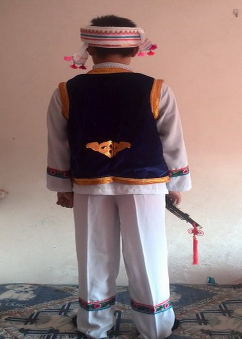 YUNNAN MINORITY DALI BAI MENS COSTUME HULUSI PERFORMANCE COSTUMES DANCE PERFORMANCE STAGE COSTUMES