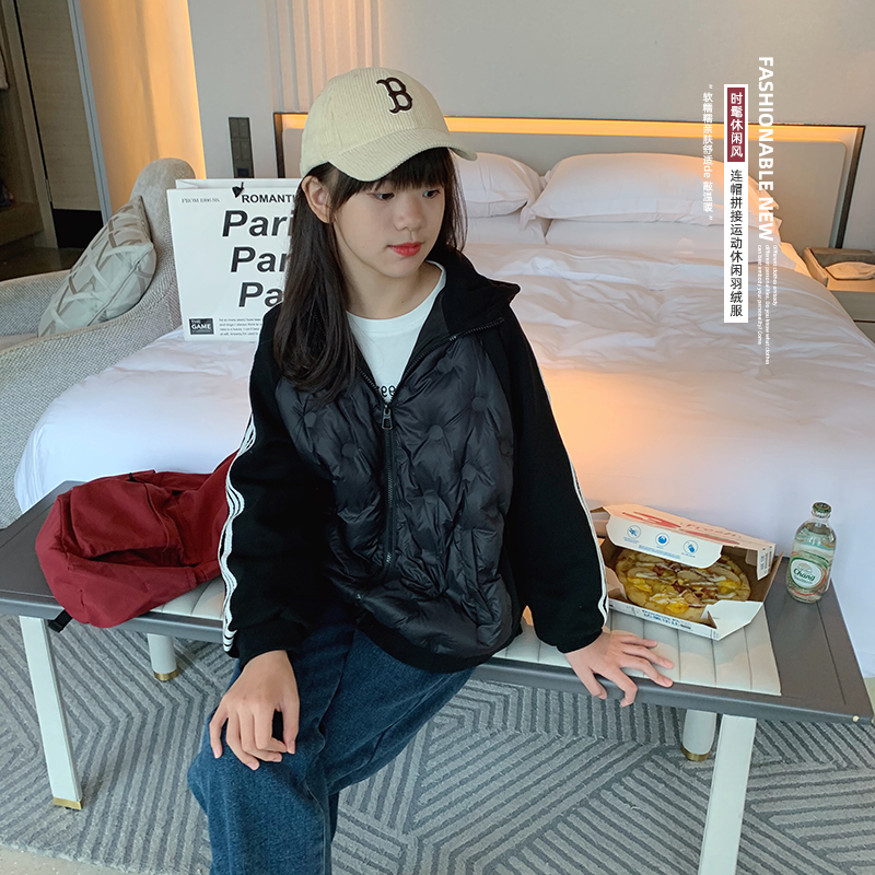 女童时尚拼接连帽羽绒服