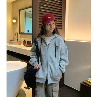 女大童彩色波点加绒开衫2026冬季新款青少年宽松连帽卫衣学生外套