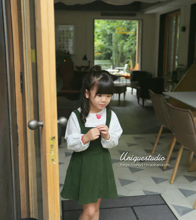 Robe enfant en velours côtelé - Ref 2044623 Image 3