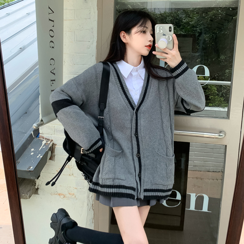 Real price real shooting college style knitted cardigan women's 2021 early autumn new lazy loose retro sweater coat