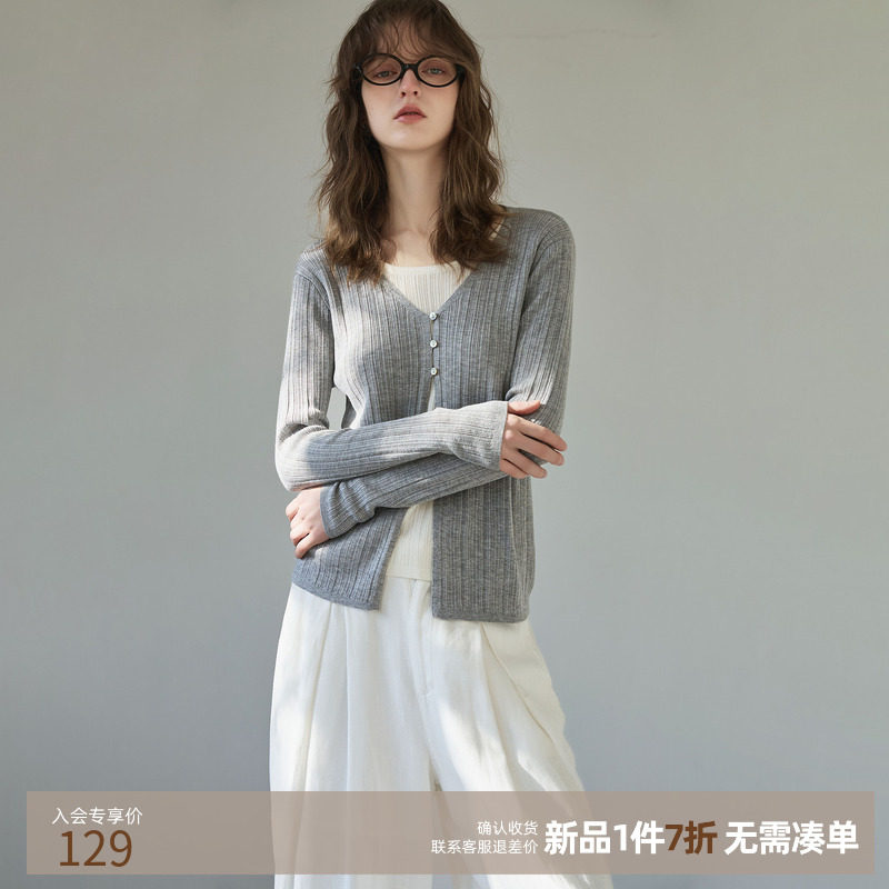 德玛纳假两件撞色圆领针织衫女26春季新款气质小个子修身线衫上衣,女装/女士精品,毛针织衫,淘宝优惠券,粉丝福利购,淘宝优惠卷