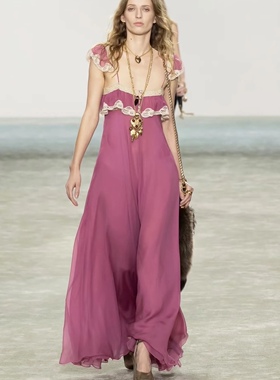 易梦玲同款粉色吊带连衣裙蕾丝花边拼接小飞袖飘逸真丝海边度假裙