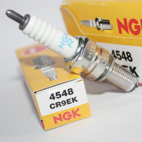 NGK双爪火花塞CR9EK适用川崎异兽GSXR750 GSX600凯旋675 955 800