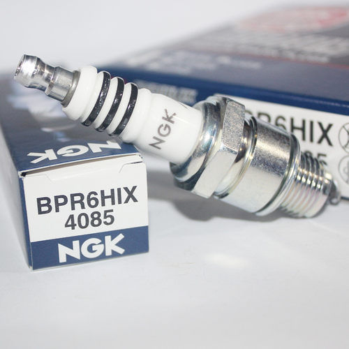 ngk铱金火花塞bpr6hix长江750