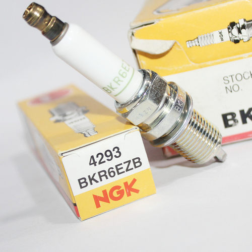 NGK火花塞BKR6EZB 4293适用于奔驰A150 A160 A170 A180 B200