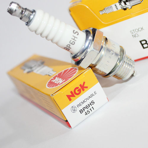 NGK火花塞BP6HS适用于AG100米兰DIO不倒翁两冲程E5TC E6TC发电机