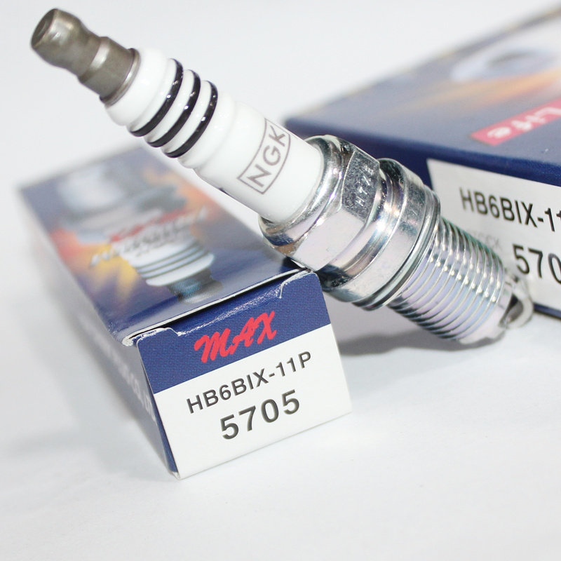 NGK铱铂金火花塞HB6BIX-11P适用于凯美瑞RAV4吉姆尼帕杰罗V73 V77