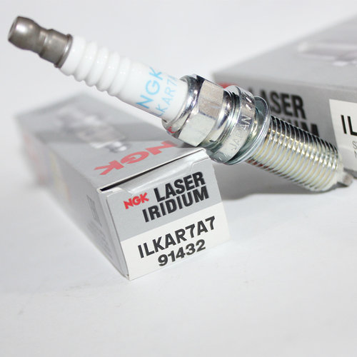 NGK铱铂金火花塞ILKAR7A7 91432适用于牵引车液化天然气 LPG CNG