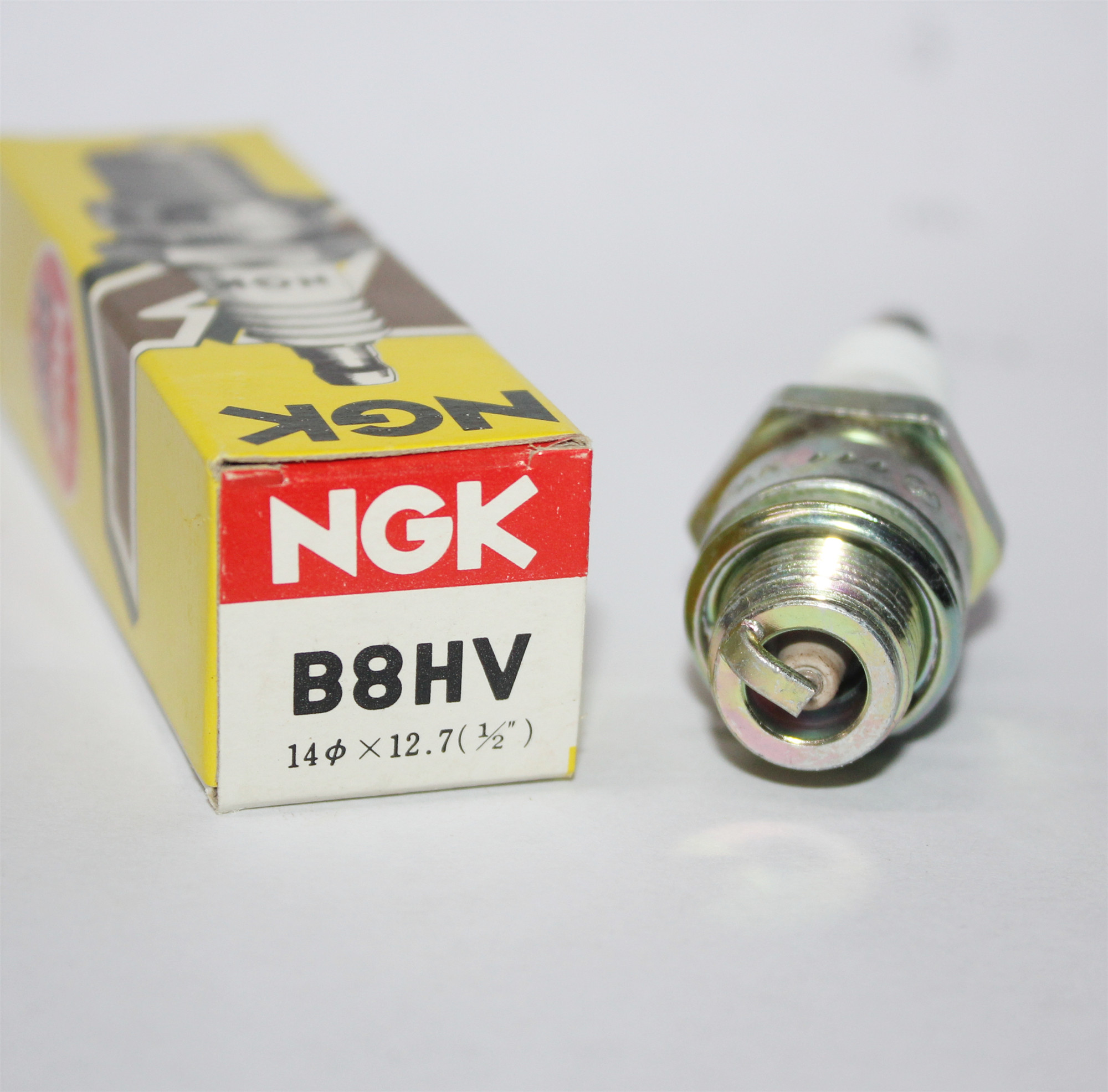 NGK火花塞B8HV适用于BR8HS-10 B8HS BP8HS BP8HS-10 BR8HSA