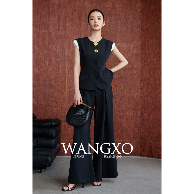 WANGXO｜蜂窝斜纹状梭织料｜不规则金属扣上衣&空气感阔腿裤套装