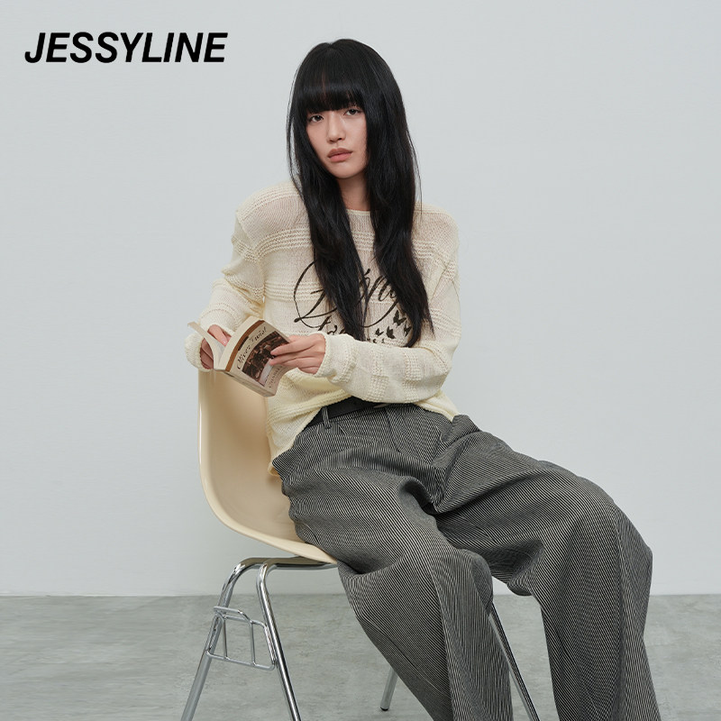 jessyline春秋季新款 杰茜莱时尚百搭米白色字母套头针织衫女毛衣