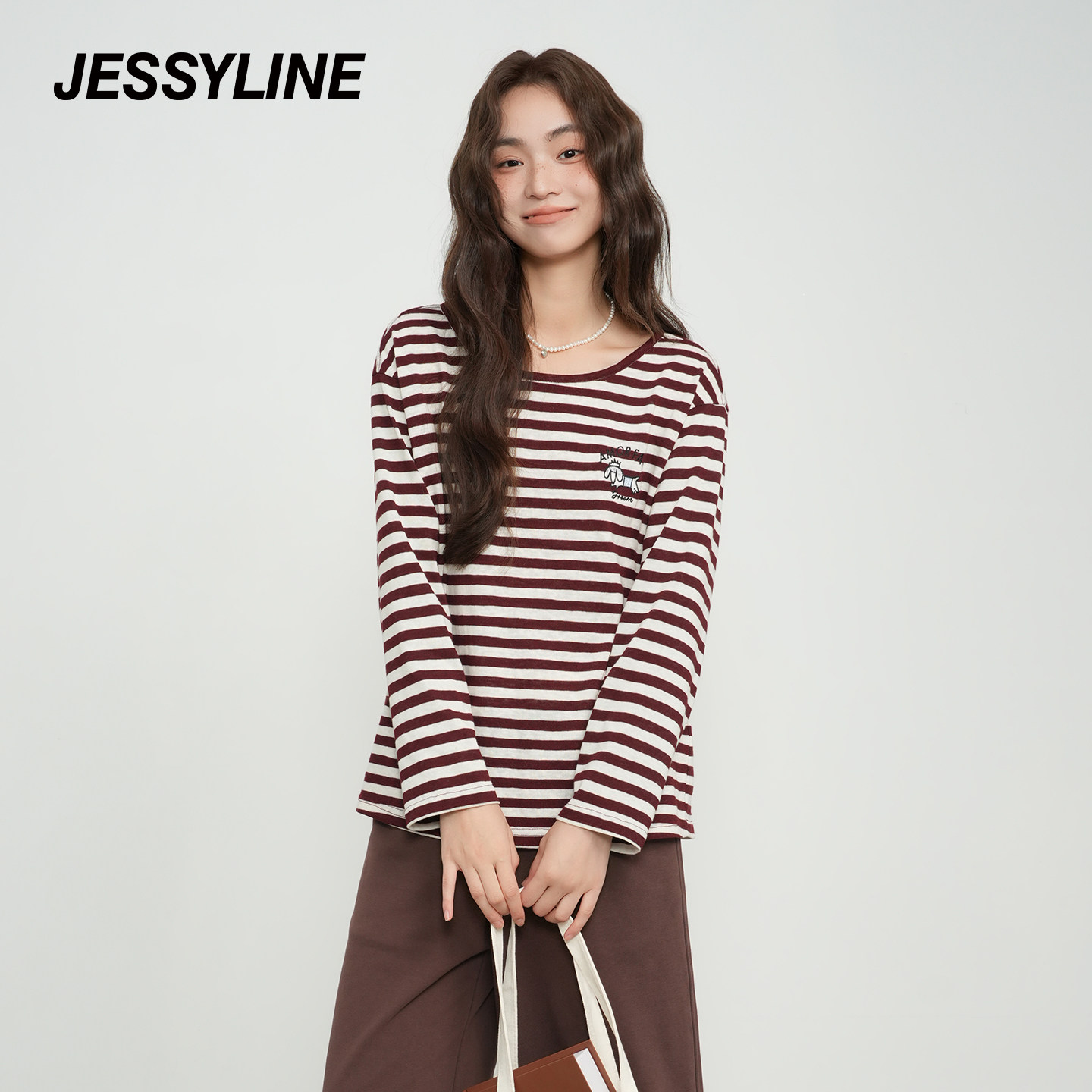 jessyline杰茜莱2026新款条纹显瘦百搭长袖T恤女秋季刺绣减龄上衣