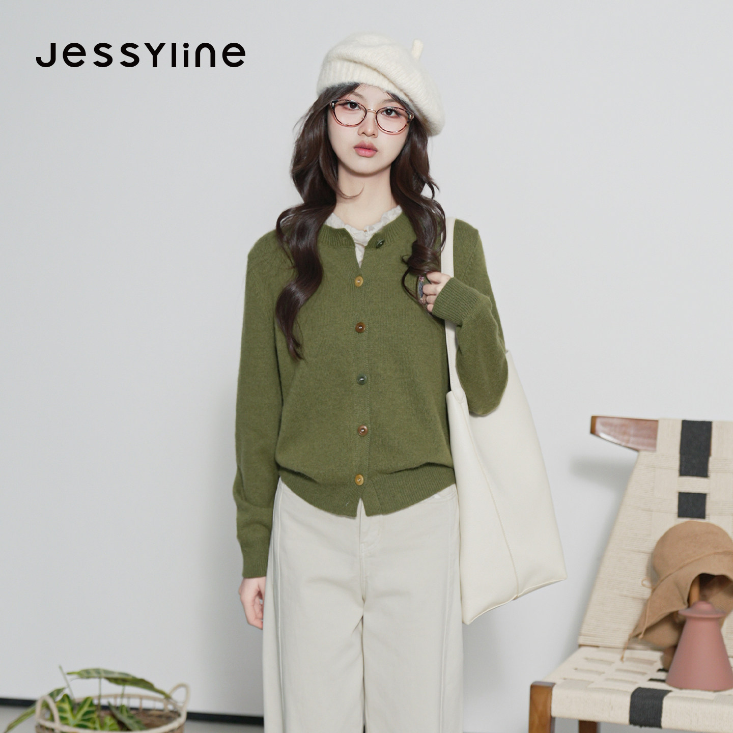 jessyline杰茜莱2026秋冬新款绿色百搭休闲针织开衫女毛衣小外套