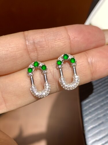 天然A货翡翠冰种阳绿蛋面耳钉女款925银耳饰别针款