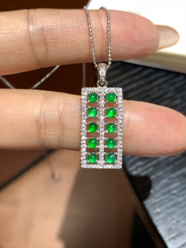 新中式 天然A货翡翠冰种辣绿色算盘吊坠女款玉石项链锁骨链