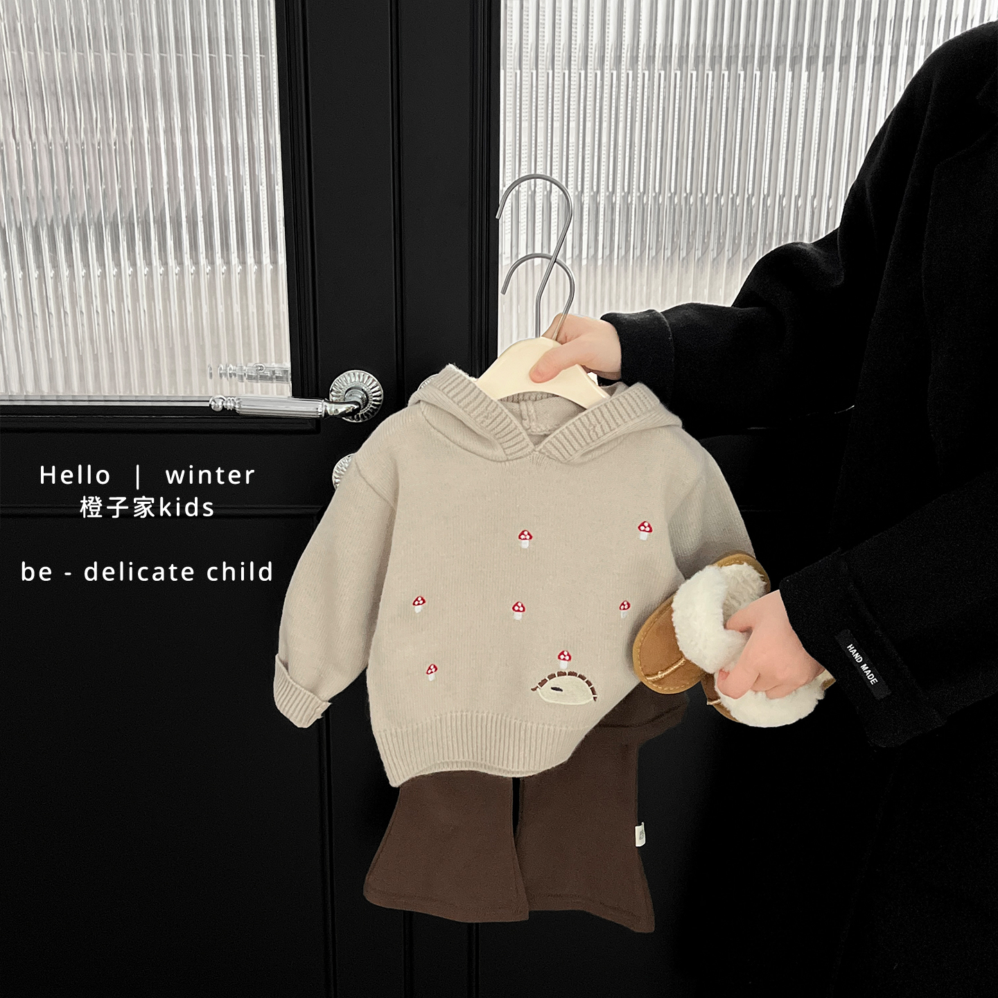 女童冬款韩版刺绣保暖连帽毛衣