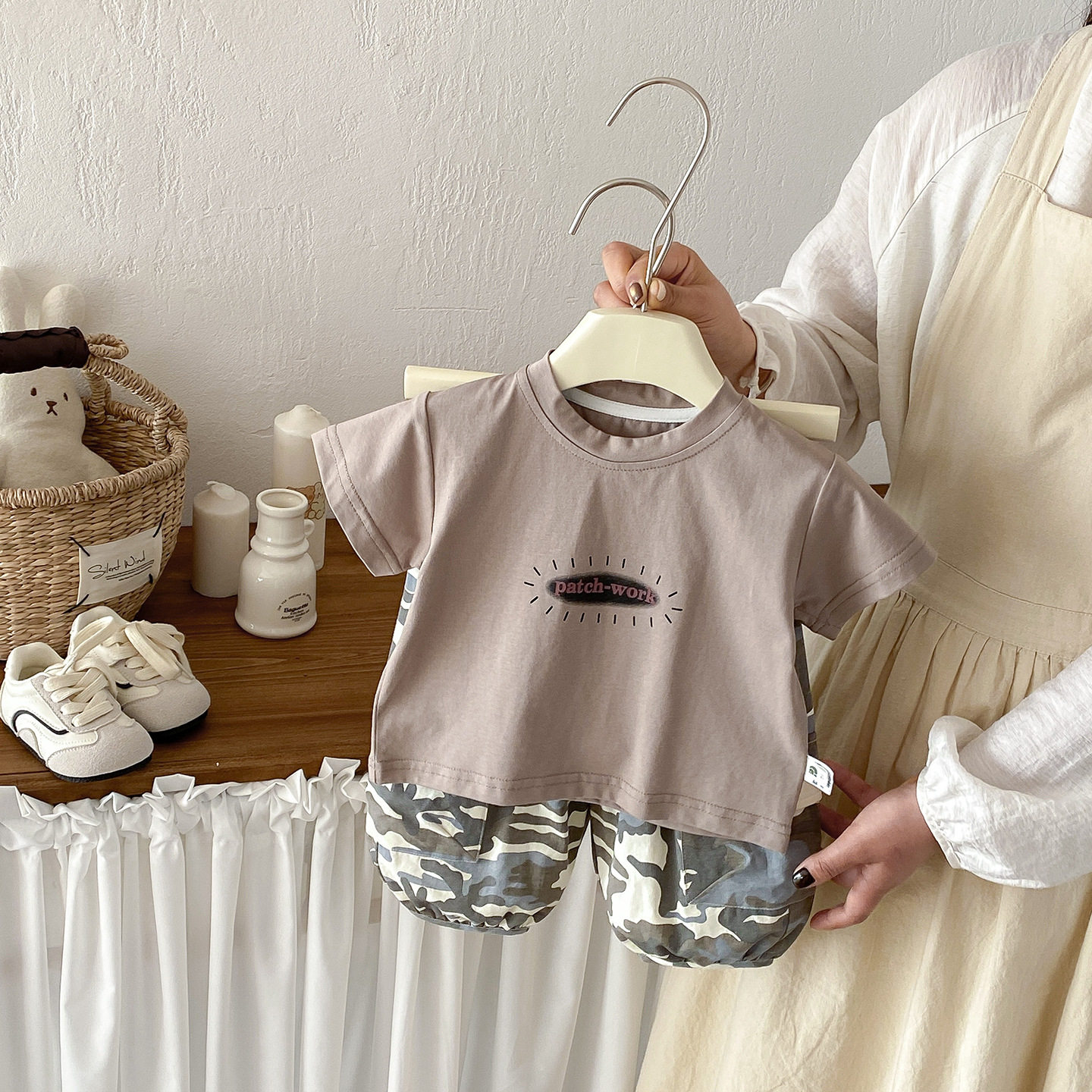 男童夏季套装2026新款儿童短袖T恤韩版宽松纯棉迷彩工装裤两件套