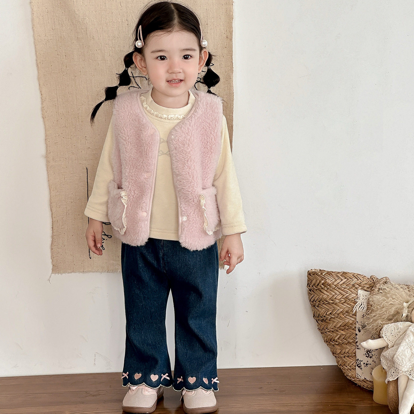 2025冬季新款韩版洋气女童加绒马甲可爱女宝宝毛毛衣背心外穿坎肩