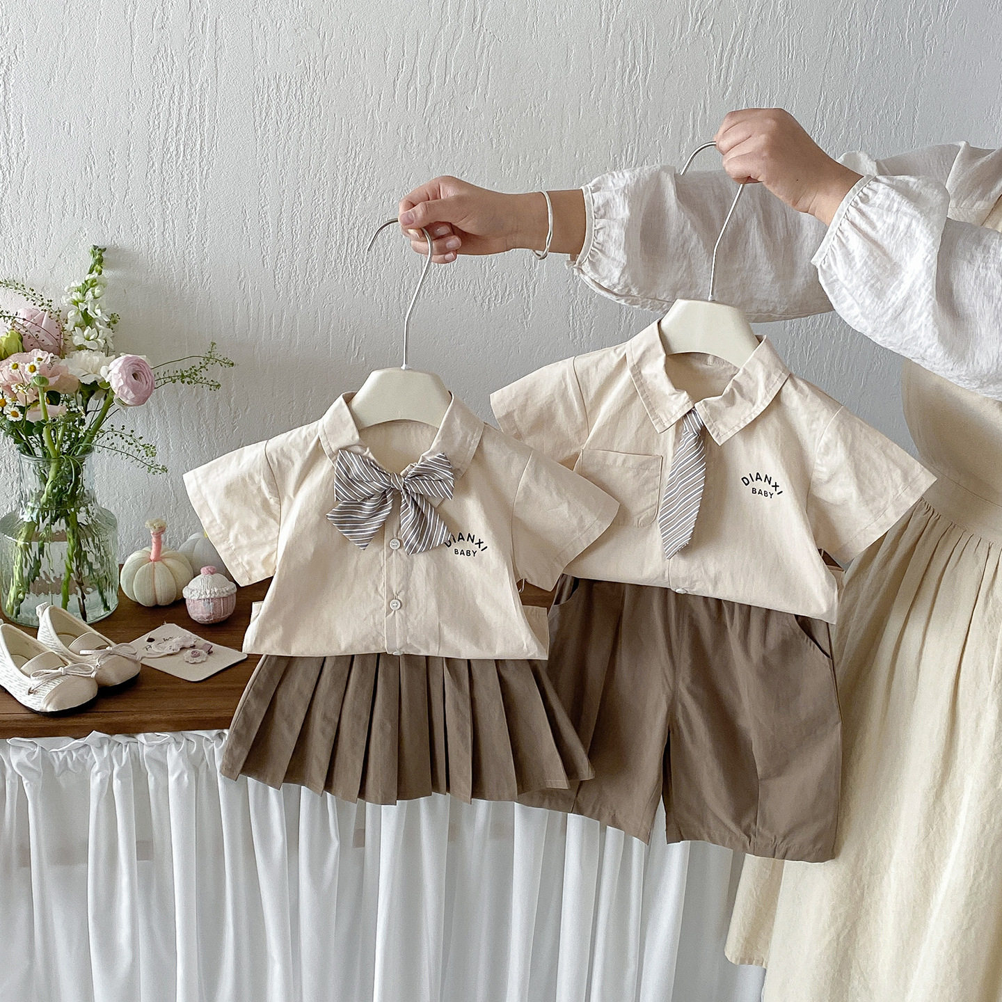 儿童短袖衬衫套装男童领带上衣短裤女童蝴蝶结衬衣百褶裙两件套潮