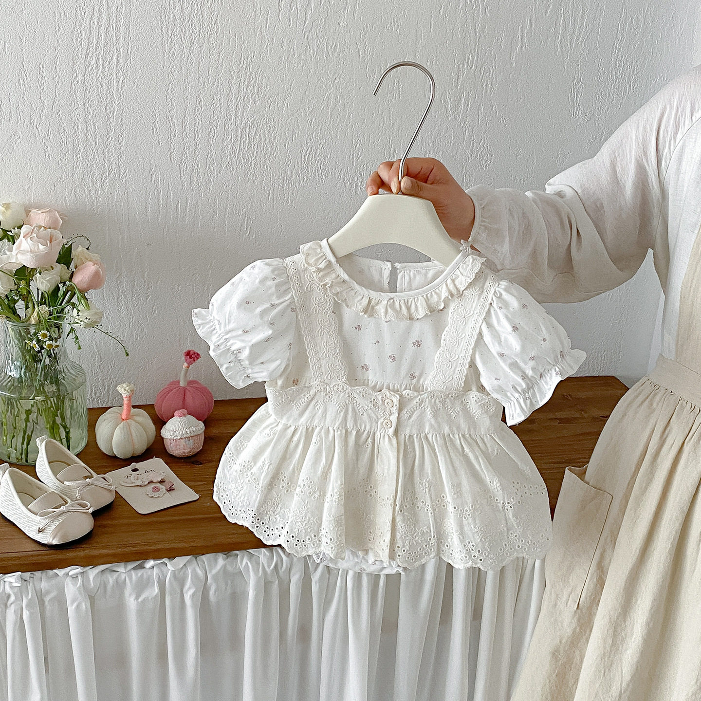 夏季女宝宝套装新生儿纯棉碎花三角哈衣蕾丝花边背带裙子两件套潮