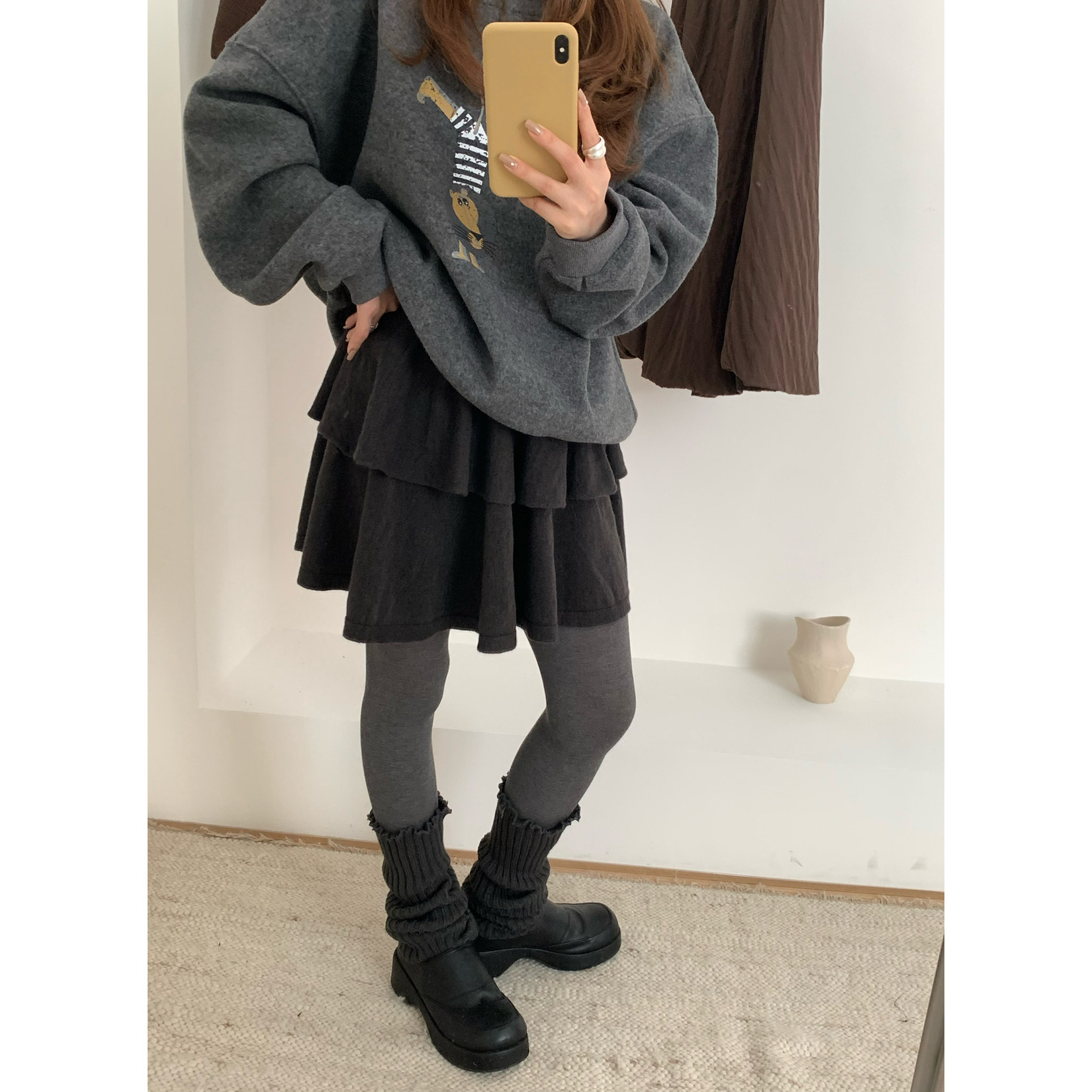 ING-针织蓬蓬短裙女2025冬新款松紧腰高腰显瘦a字短款半身裙w8850