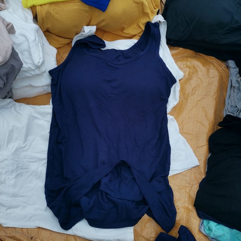 文胸一体百搭背心清仓处理