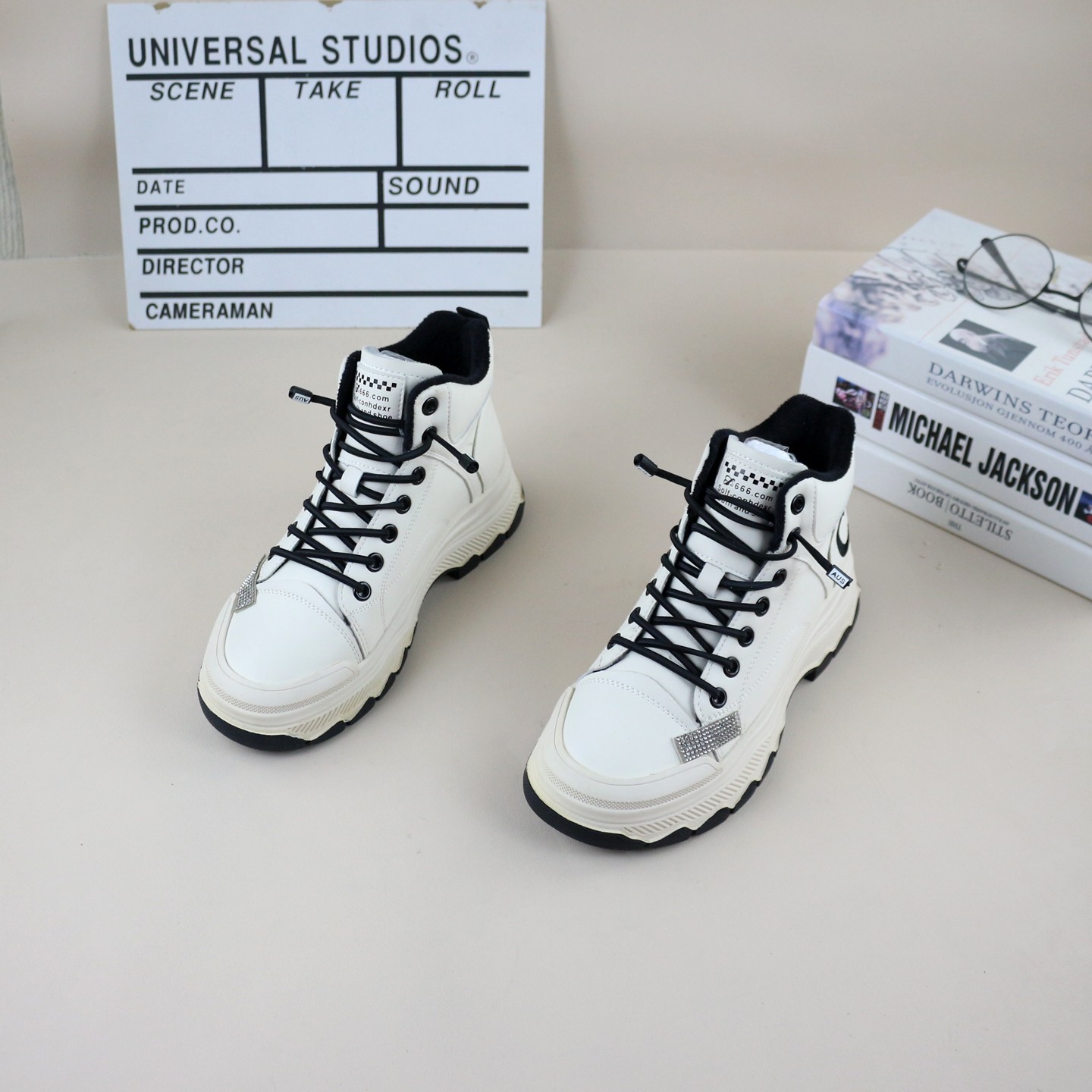 56真皮牛皮秋冬季新款撤柜加绒厚底增高松紧带时尚女休闲高帮板鞋,女鞋,高帮鞋,淘宝优惠券,粉丝福利购,淘宝优惠卷