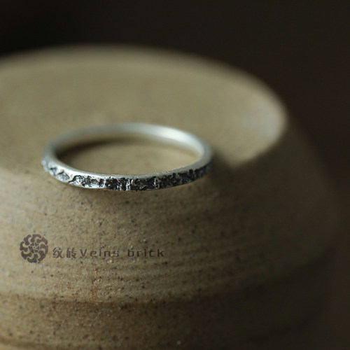 不规则做旧纹理925银闭口戒指