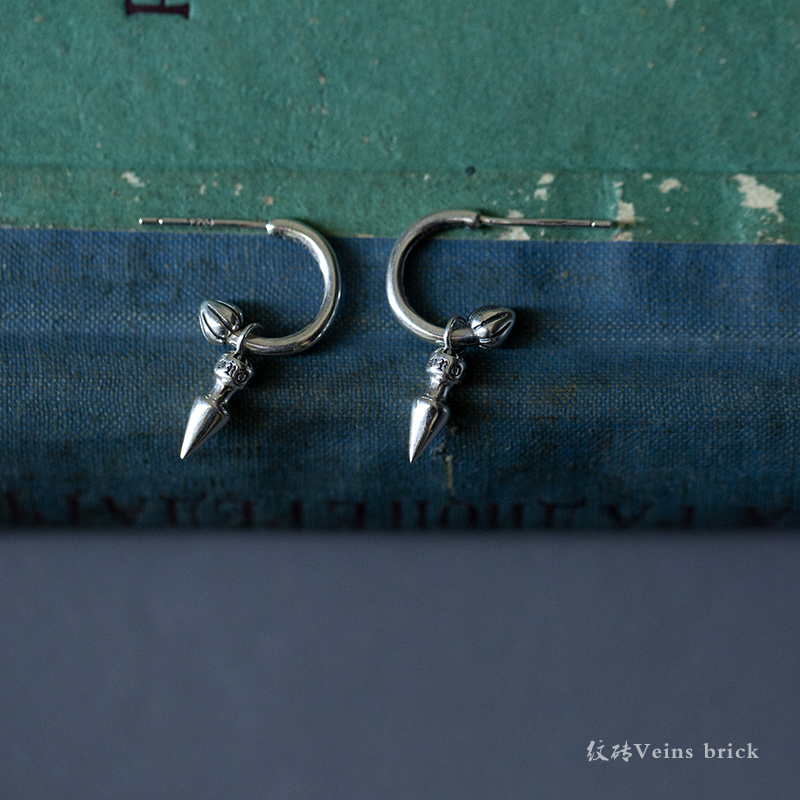 纹砖六字真言男女纯银耳钉