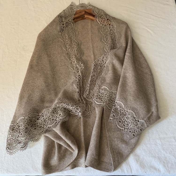秋冬蕾丝边羊绒甜美围巾披肩两用